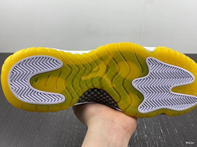 Bmlin Shoes WMNS Yellow Air Jordan 11 AH7860-107 Low Snakeskin 0825